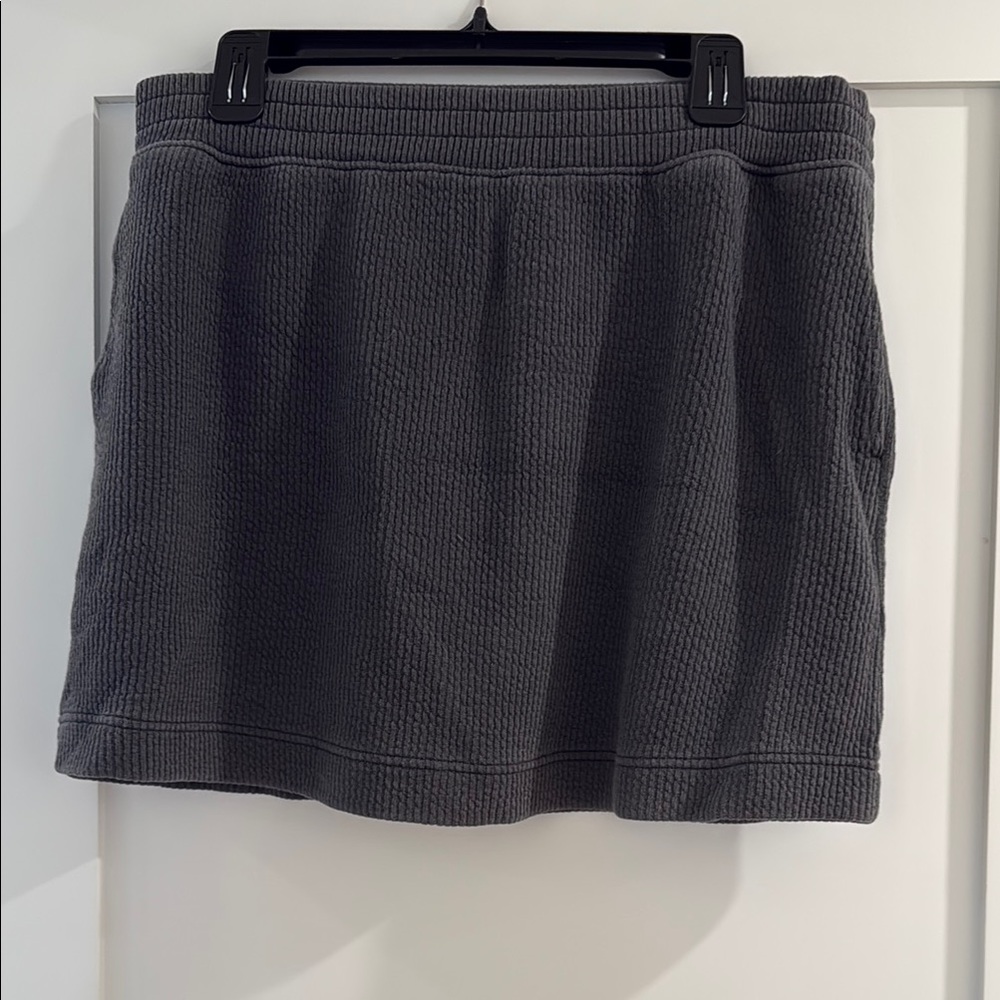 Aerie Gray casual skirt w/ pockets